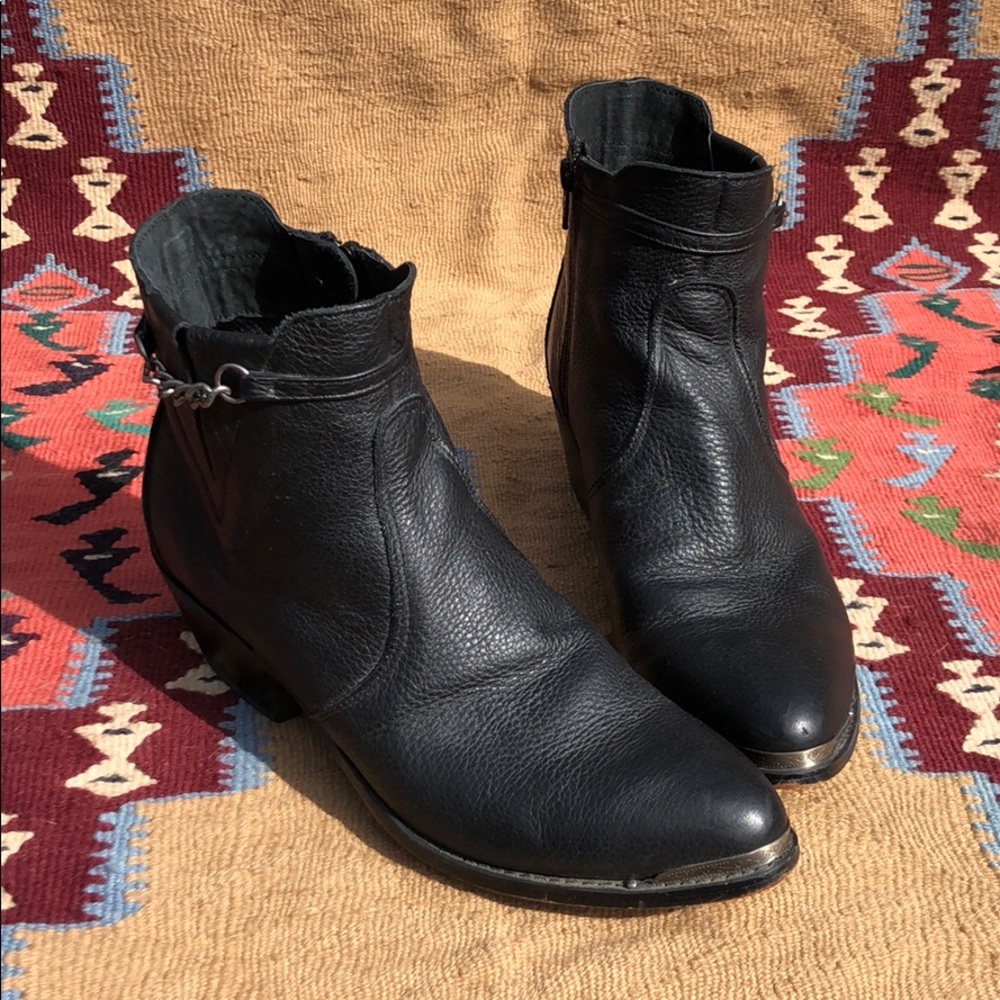 Black Durango Western Chain boots
